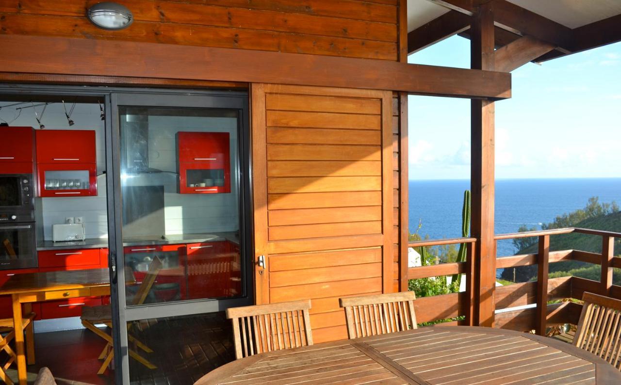 Villa Atypique Le Chat Perche De Grand Anse Petite-Ile Ngoại thất bức ảnh