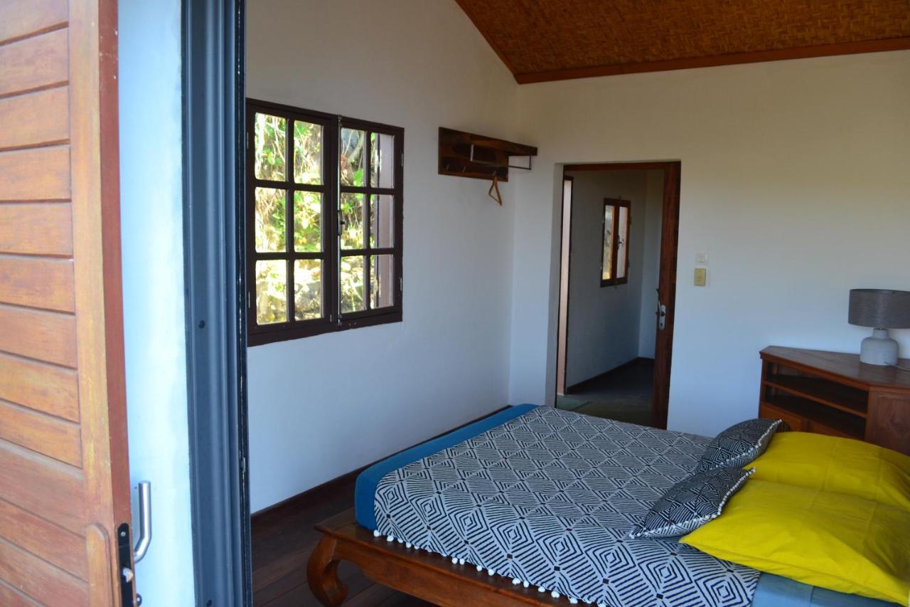Villa Atypique Le Chat Perche De Grand Anse Petite-Ile Ngoại thất bức ảnh
